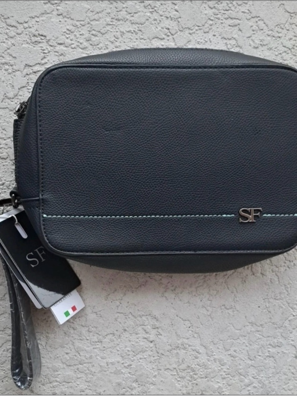 Leather Toiletry Bag in Dark Gray